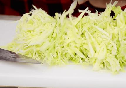 Салаты из свежей капусты — очень вкусно и просто!